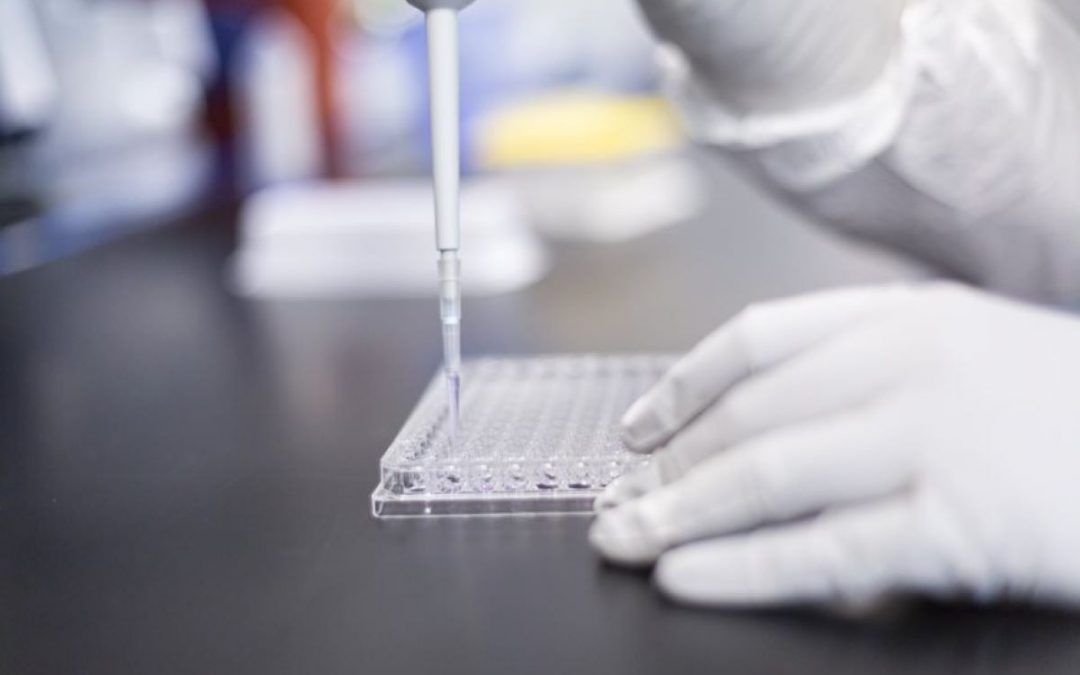 Presentan actualización de información de la vacuna SpikeVax mRNA Covid-19