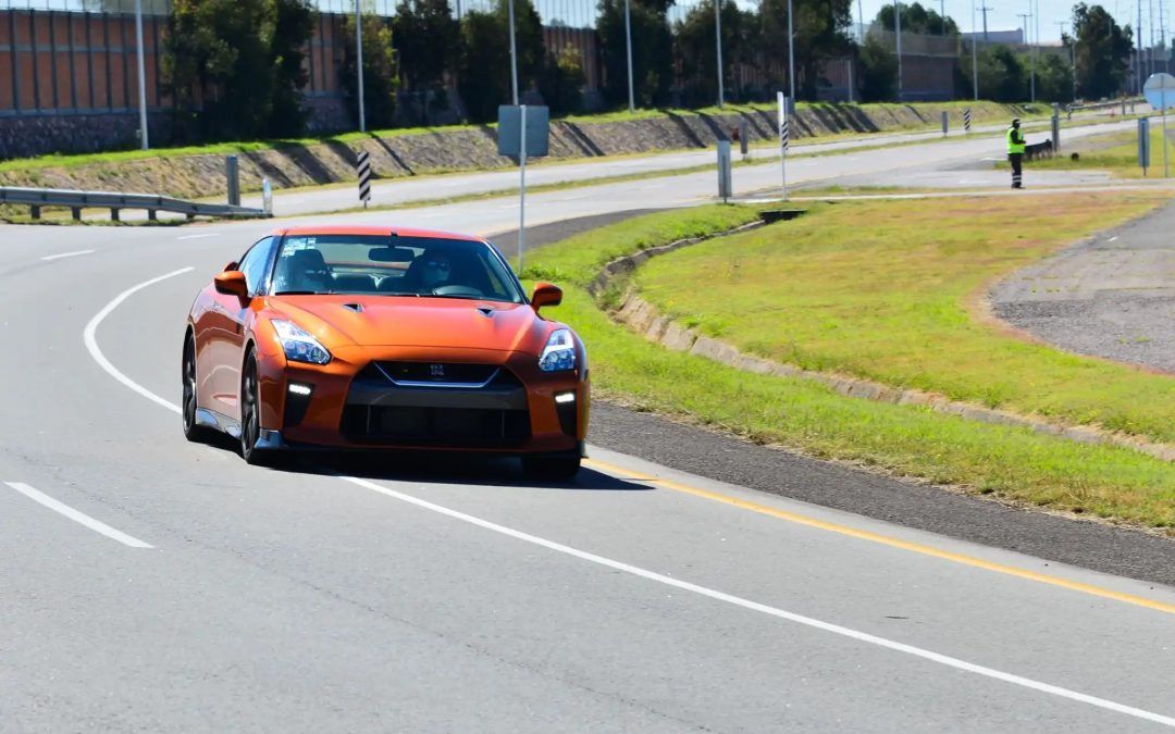 Nissan muestra las distintas pruebas de performance y calidad a las que son sometidos sus vehículos