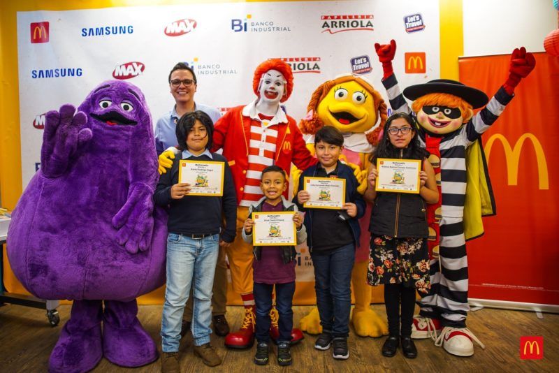 Premian a los ganadores del certamen “Yo cuido mi planeta” de McDonald’s