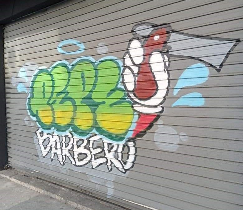 Pepe Barbero inaugura la primera barbería gratuita en Guatemala