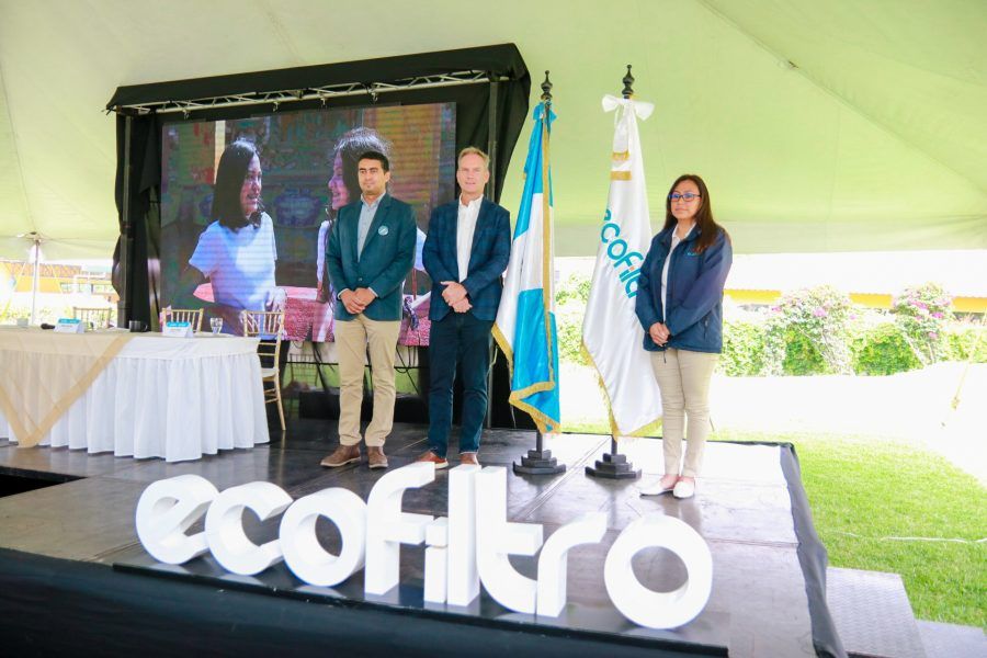 Presentan Ecofiltro la academia del agua