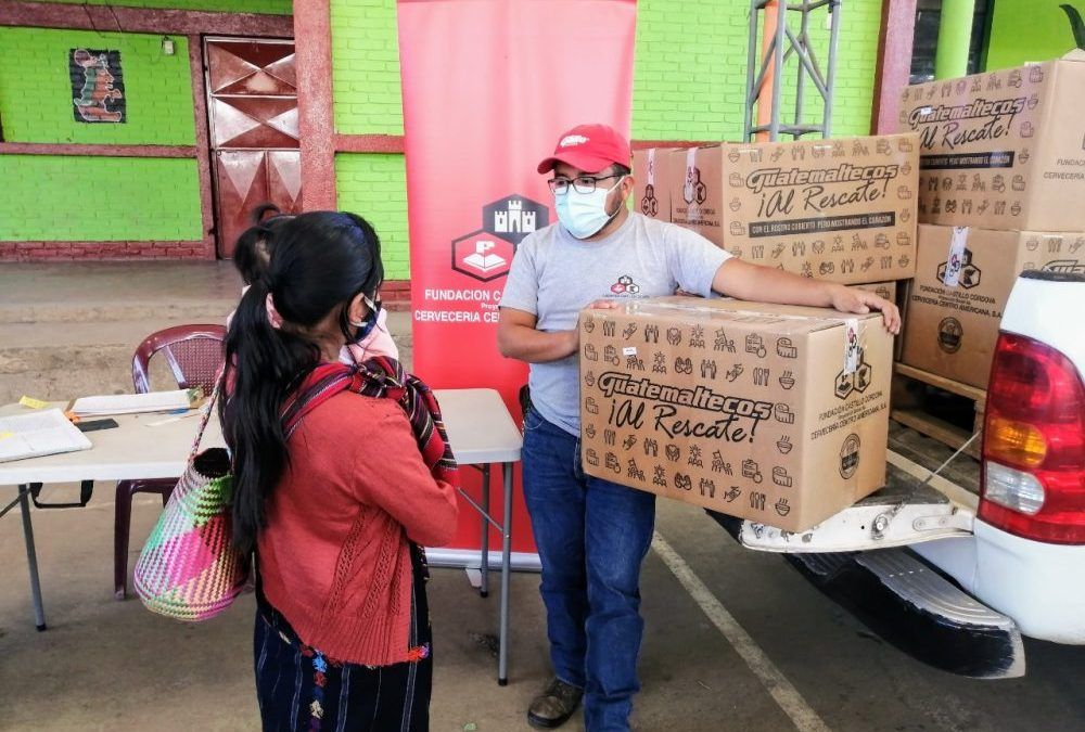 Fundación Castillo Córdova sirve a familias afectadas por la pandemia