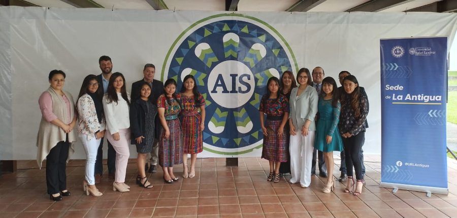 Anuncian alianza entre Colegio Antigua Internacional School y URL