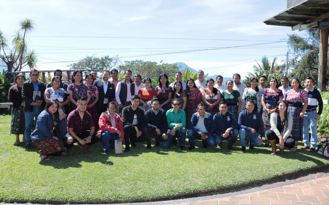 Asociación Amigos del Lago de Atitlán hacen conciencia sobre la importancia de la educación ambiental