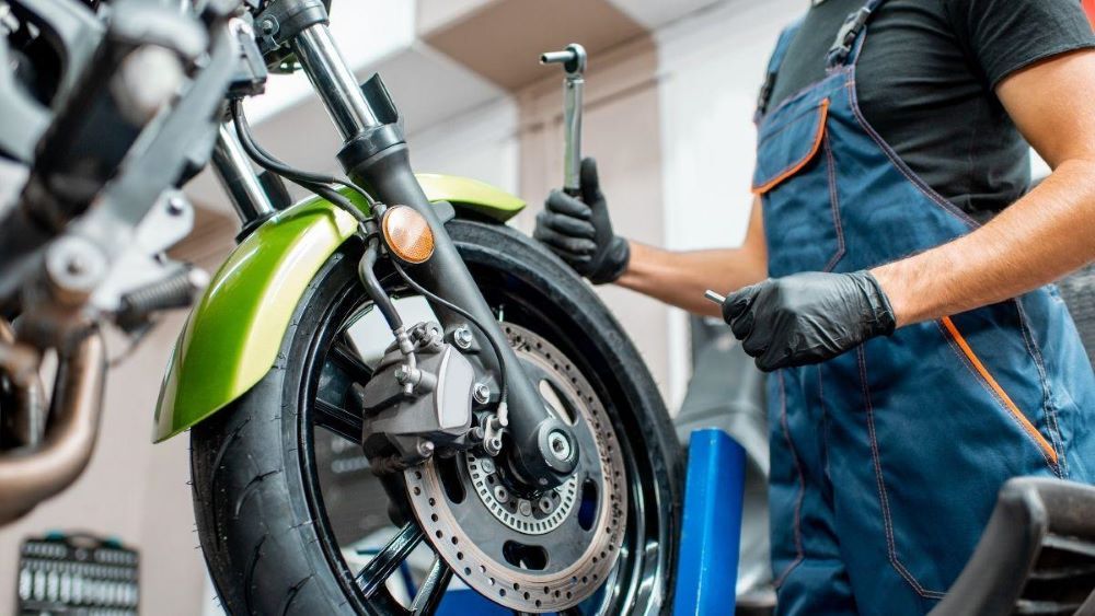 Extiende la vida útil de tu motocicleta haciendo todos su servicios en tiempo