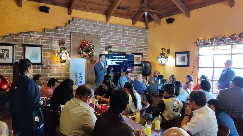 MAX presenta su programa de seguros y asistencias
