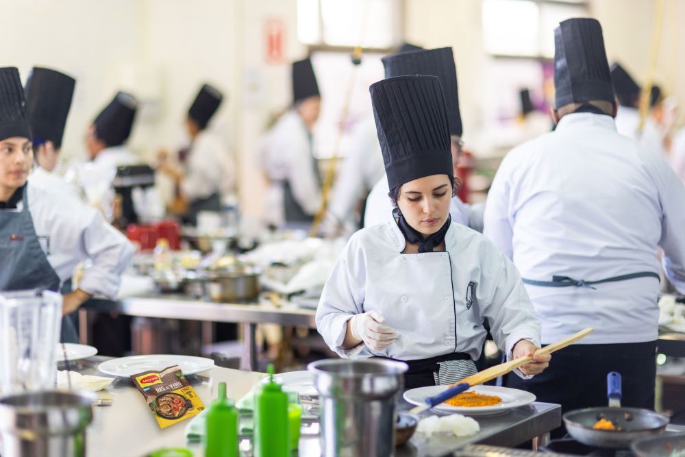 Impulsan a jóvenes con talento culinario