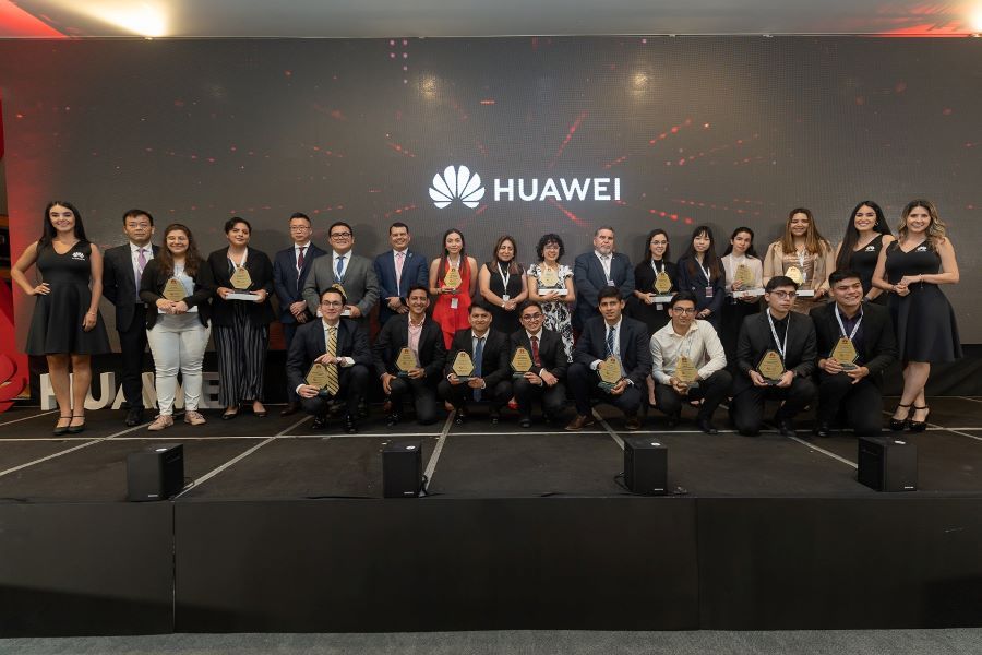 Gobierno, industria y la academia se reunieron para compartir sobre la transformación digital y uso de la tecnología