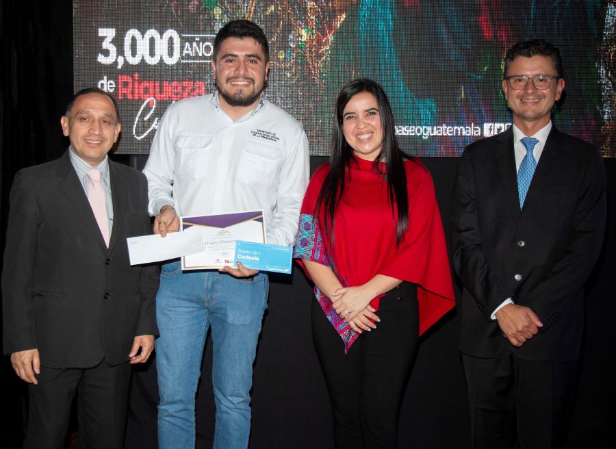 Premian a ganadores del concurso «Guatemala en una Foto»