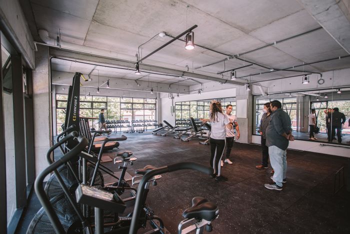 El Cubo Center de continúa innovando ha incorporando un gimnasio exclusivamente para sus socios
