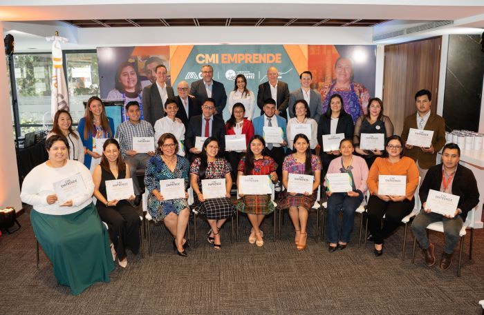 22 guatemaltecos se graduaron del programa de emprendimiento de CMI