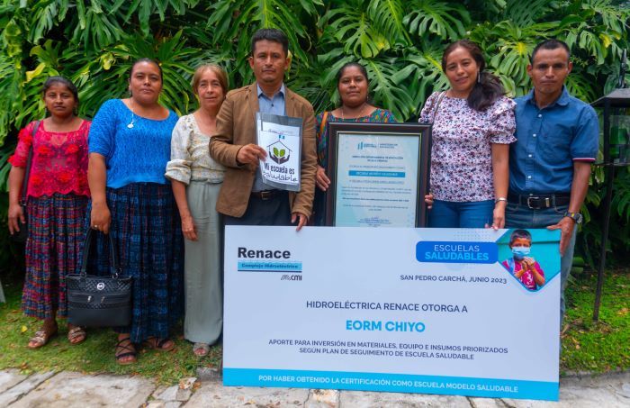 Con el apoyo de Renace, 7 establecimientos educativos son reconocidos en San Pedro Carchá