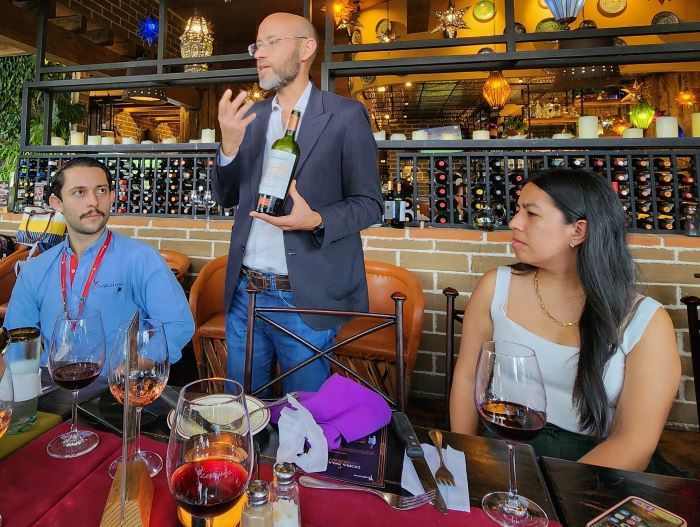 Martin Kaiser, Viticultor del Año 2020, visito Guatemala por primera vez y presento su aclamado vino Doña Paula Estate Blue Edition