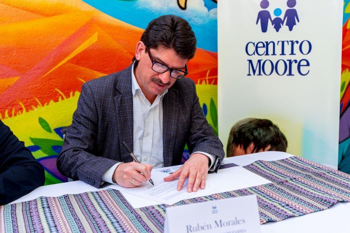 La Asociación Moore de Guatemala y el Comité Gremial de Distribuidores de Productos Farmacéuticos firman compromiso para mejorar acceso a salud y medicamentos