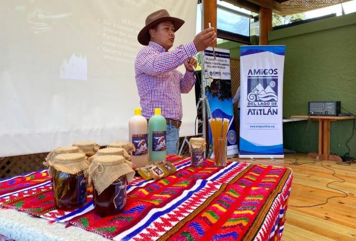 Educando para Conservar genera un impacto positivo en la preservación del Lago de Atitlán