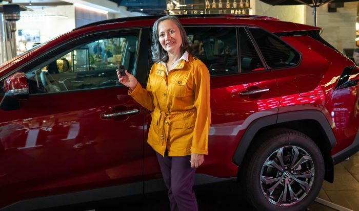 BAC anuncia a los afortunados ganadores de los vehículos Toyota RAV4 híbridos 2024
