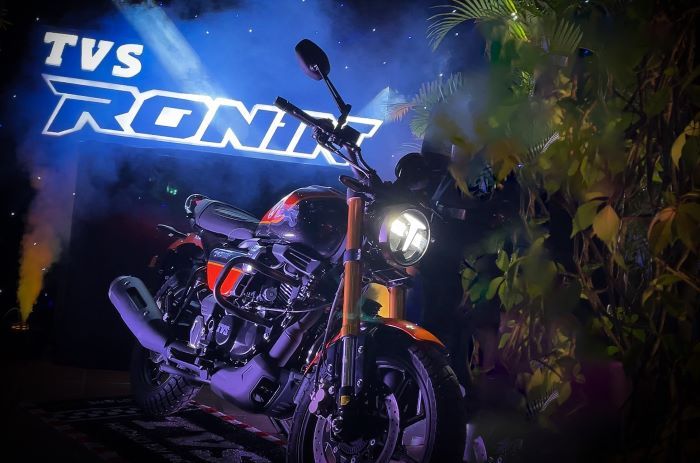 Lanzan la TVS Ronin una motocicleta que combina lo Retro y lo Moderno