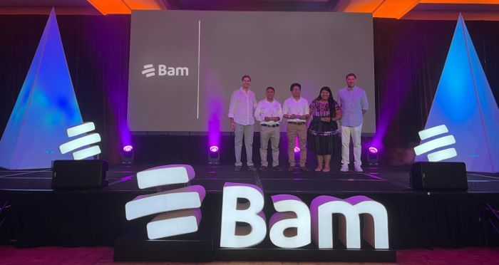 Bam reconoce a colaboradores por su desempeño y los lleva a Cancún, México