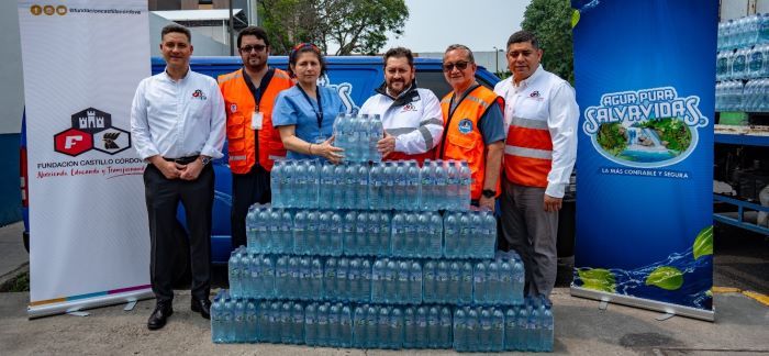 Fundación Castillo Córdova realiza donación de agua al Hospital General San Juan De Dios