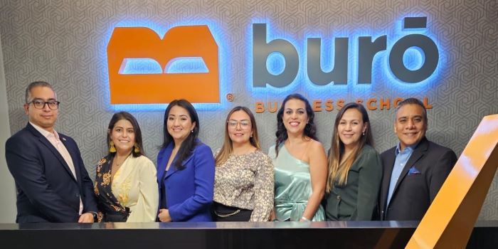 Transforma e impulsa tu éxito empresarial con una plataforma multidimensional para mujeres empresarias y ejecutivas