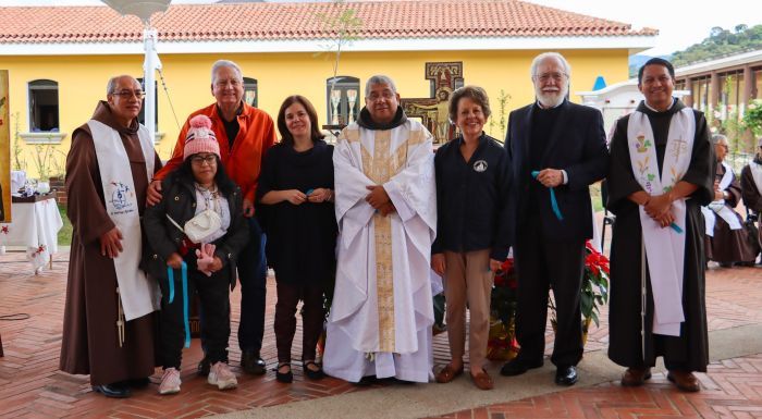 Inauguración renovación de la Plaza Central del Hogar Virgen del Socorro