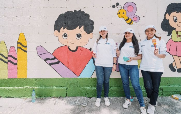 Bam y United Way se unen para pintar sonrisas y transformar espacios