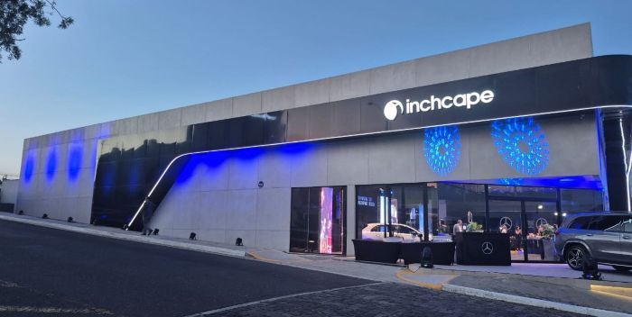 Mercedes-Benz presenta su nueva sala de ventas en Majadas Zona 11