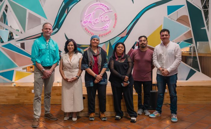 Inauguran la exposición «Arte “Dioses Creadores Inspirada En La Cosmos Maya»