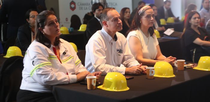 Grupo Prensa Libre y Guatevisión presentan el proyecto Manos a la Obra