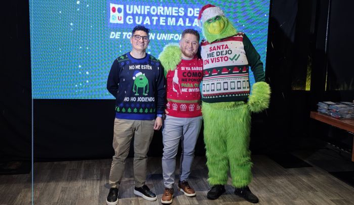 Celebra una “Navidad más calidá” con los Ugly Sweaters chapines de Uniformes de Guatemala