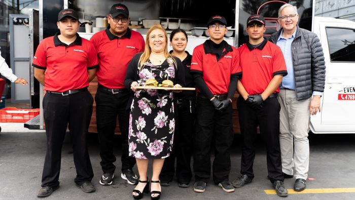 Hamburguesas Del Puente presentan «Eventos del Puente» la parrilla en tu puerta
