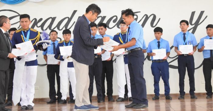 Gradúan al primer grupo de jóvenes del programa “Lg Inverter School” en guatemala