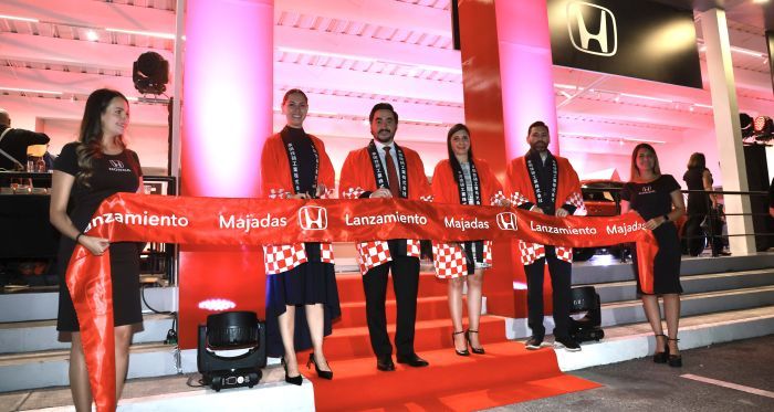 Honda inaugura un showroom moderno con todo el line up de vehículos