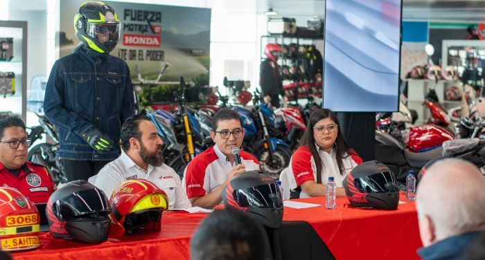 Honda Motos y Bomberos Municipales promueven la seguridad vial