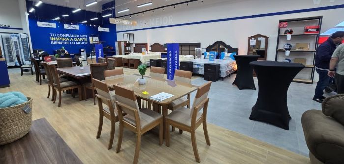 Curacao inaugura su tienda número 81 el Centro Comercial Los Celajes en Quiché