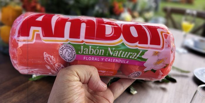 Jabón Ámbar reafirma su promesa de “Cuidar es Natural” con su nueva imagen, misma esencia