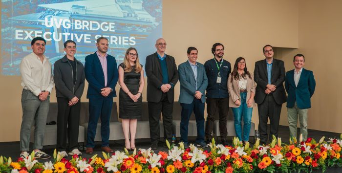 UVG Bridge Business School lidera el diálogo sobre Inteligencia Artificial y fortalece  su oferta académica estratégica