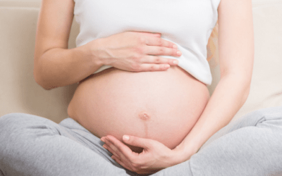 Desde el vientre hasta su nacimiento la salud bucal de la mamá influye en el bebé