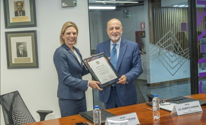 Fundación BI recibe la primera certificación académica en educación financiera otorgada en Guatemala