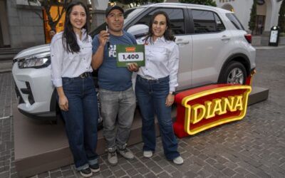 DIANA hace entrega del gran premio por su campaña  “Meté gol y ganá con DIANA”
