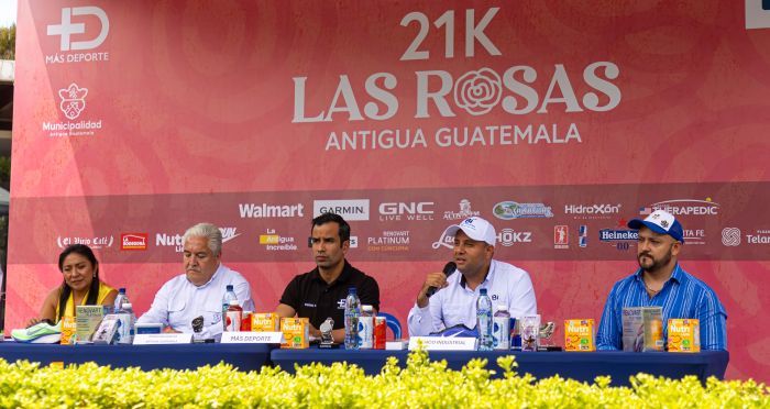 La histórica 21K Las Rosas vuelve a llenar de deporte y tradición las calles de Antigua Guatemala