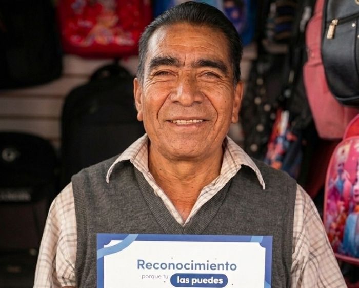 Guatemaltecos reciben Bono 14 por primera vez en sus vidas