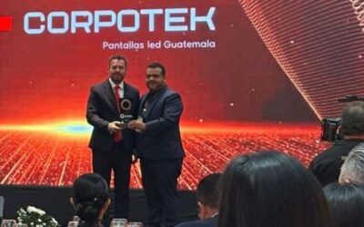 Francisco Reyes, “El sastre de las pantallas LED”, recibe reconocimiento internacional por su innovación